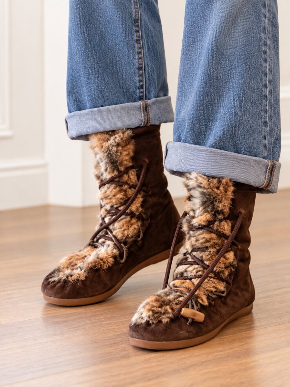 Vintage-Inspired Brown Suede & Fur Lace-Up Boots